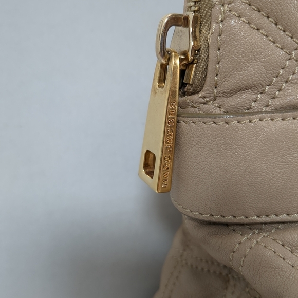 Marc Jacobs Bruna Tan Quilted Leather Handbag, Gold Hardware - Picture 4 of 17